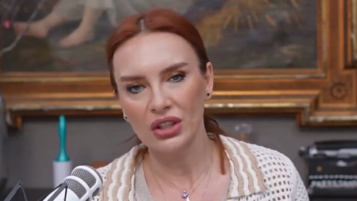 Bahar Feyzan'dan "Grup seks ve viski partisi yapamazsınız" diyen Nevşin Mengü'ye yanıt