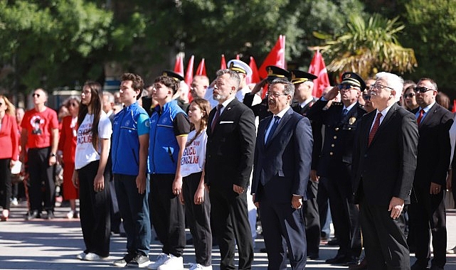 Burhaniye'de 19 Mayıs Coşkusu Yaşandı