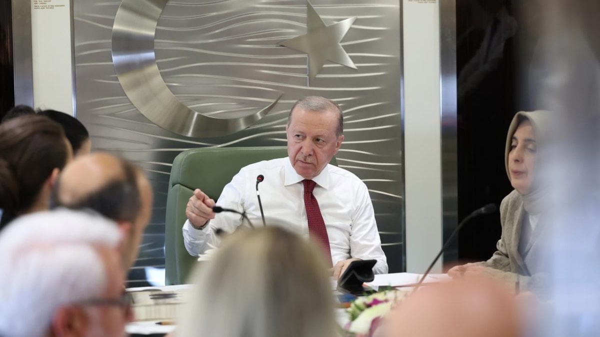 Cumhurbaşkanı Erdoğan, Türkiye'ye dönüş yolculuğunda gazetecilere konuştu