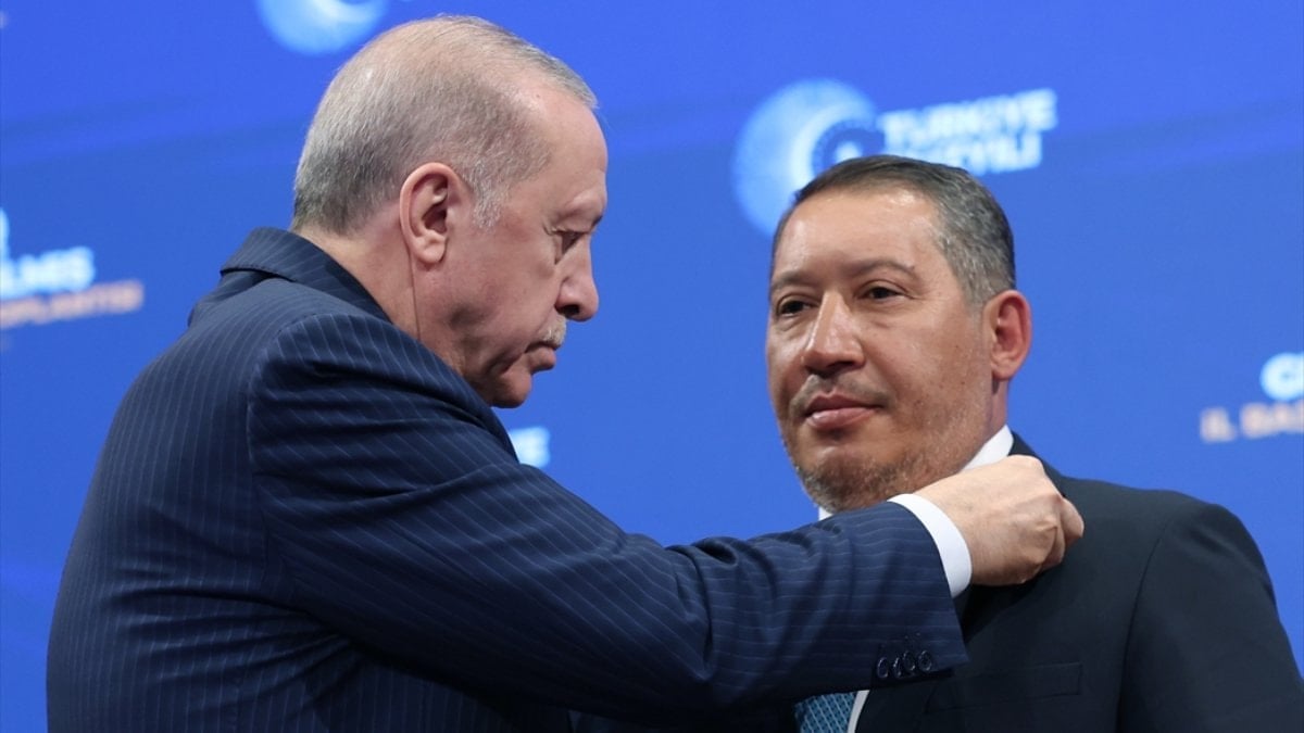 Dinar Belediye Başkanı Topçu: AK Parti'ye katılmaktan büyük onur duyuyorum