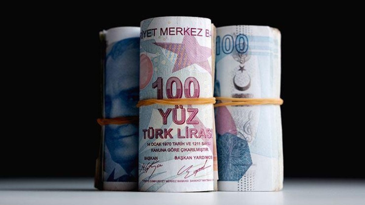 Emeklilerin bayram ikramiyesi ve maaş ödemeleri başlıyor