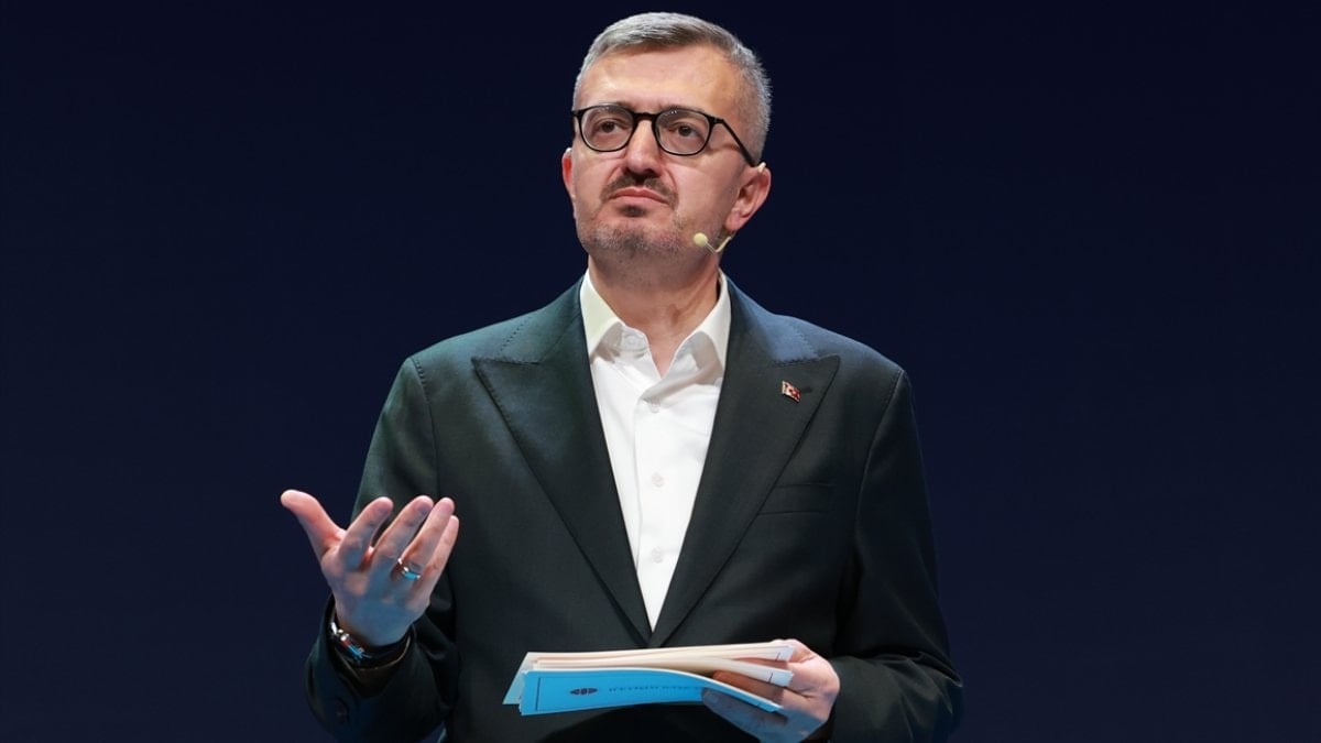 İletişim Başkanı Duran: Algoritmalar tarafından yönlendirilmeyeceğiz