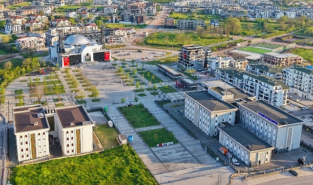 Kartepe'de Bayramın Kalbi Kent Meydanı'nda Atacak