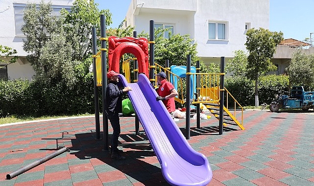 Menderes'te Parklar Yenileniyor