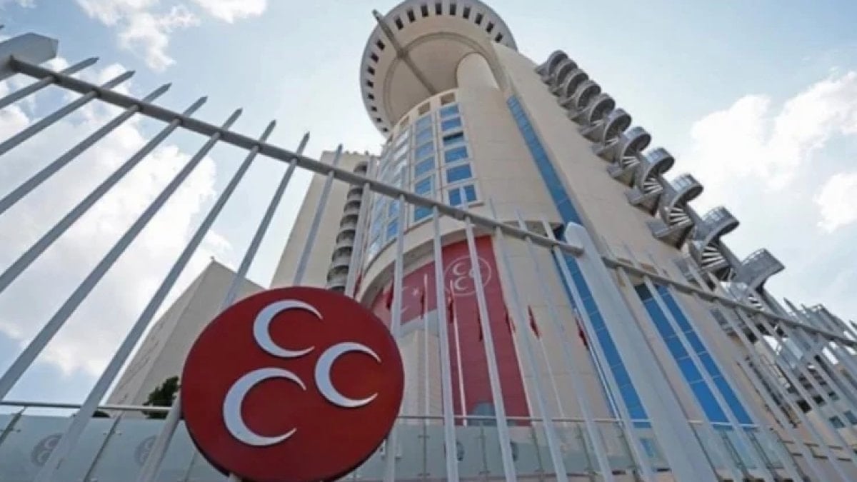 MHP'de bir il teşkilatı daha feshedildi
