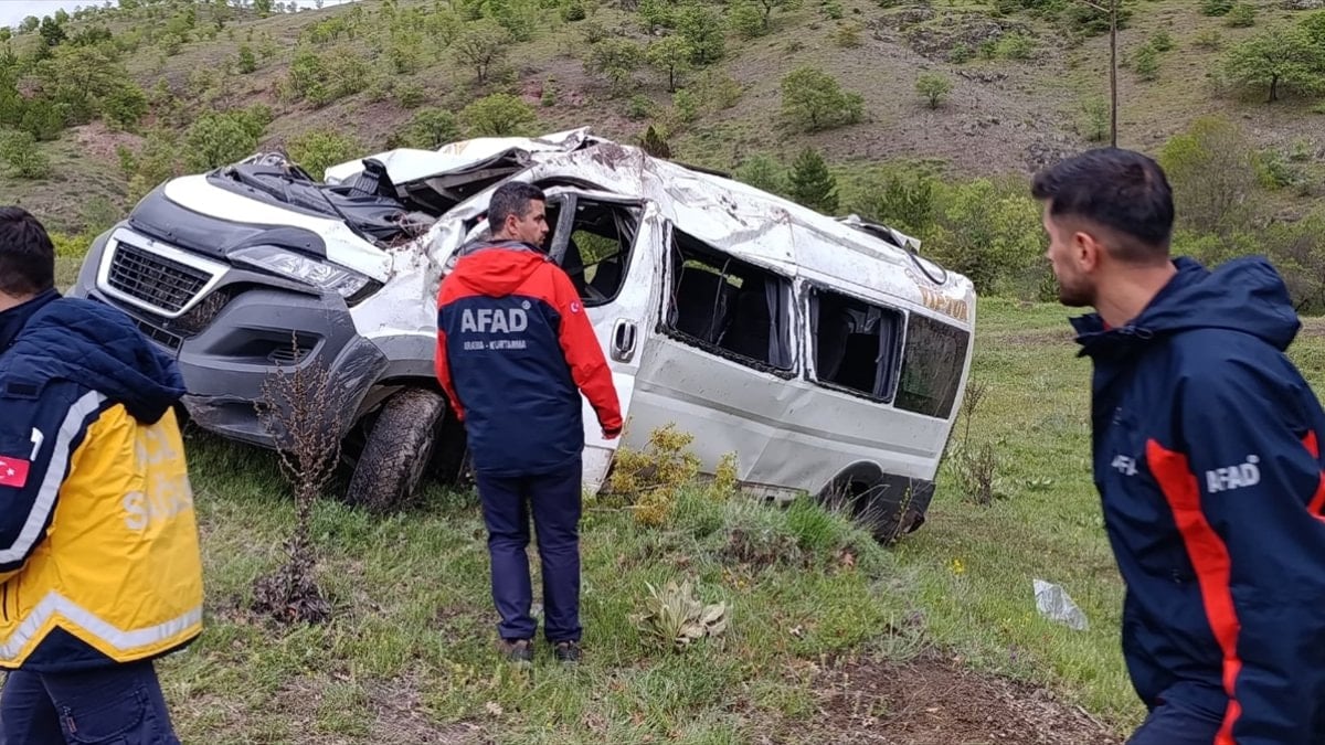 Yozgat'ta okul servisi devrildi: İki öğrenci ve şoför hayatını kaybetti