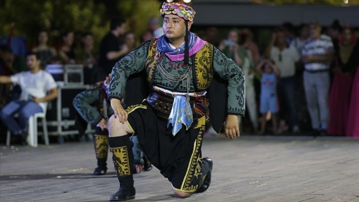 Yunanistan bu kez de zeybek için diretiyor: Zeibekiko