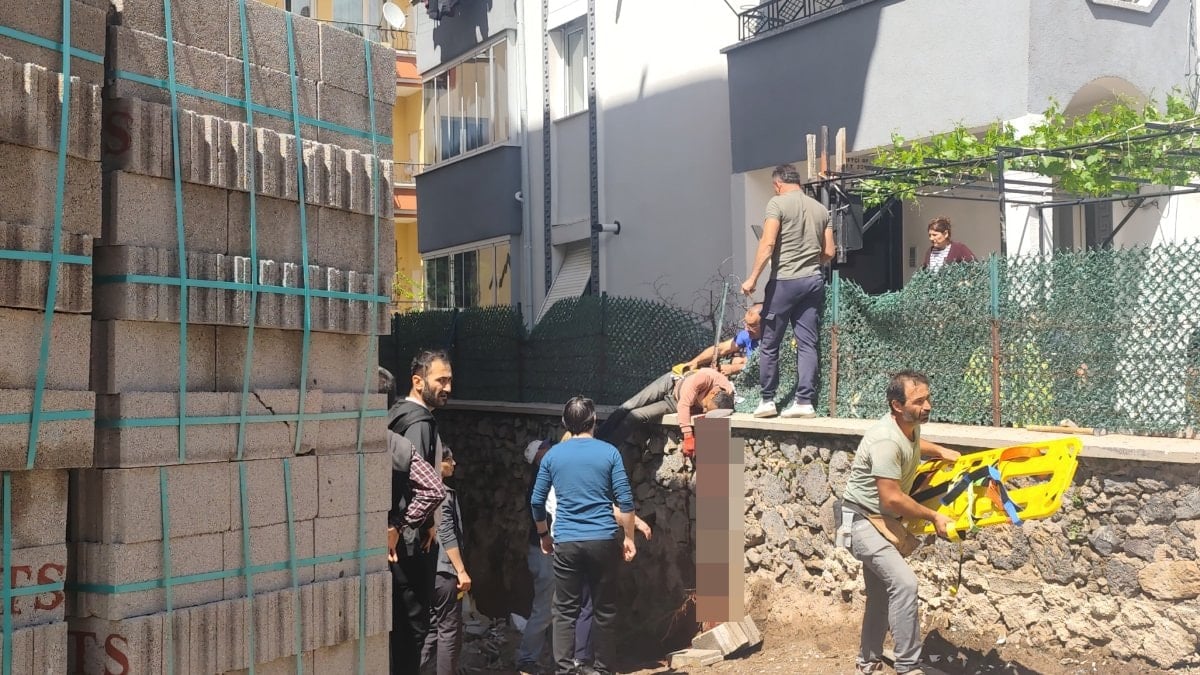 Aksaray'da korkuluk demiri sırtına saplanan işçi ağır yaralandı