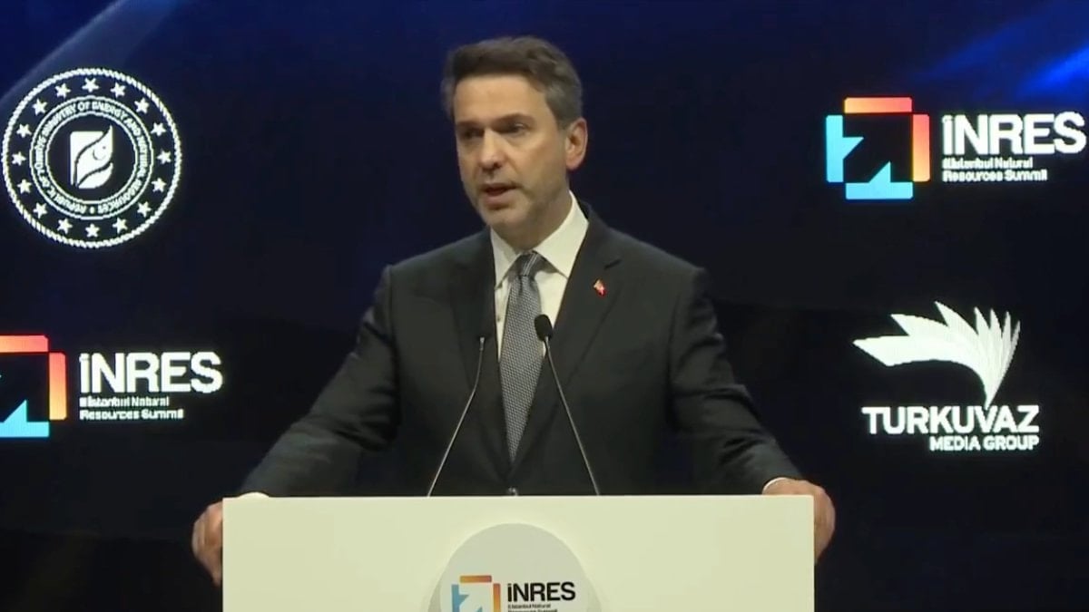 Alparslan Bayraktar: Yenilenebilir enerji portföyü için 30 milyar dolar yatırım öngörüyoruz