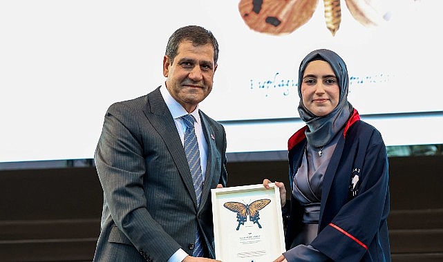 Atlas Üniversitesi'nde Mezuniyet Coşkusu