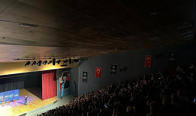 Başkan Çerçioğlu Her Yaştan Vatandaşı Kültür ve Sanat Etkinlikleri ile Buluşturuyor