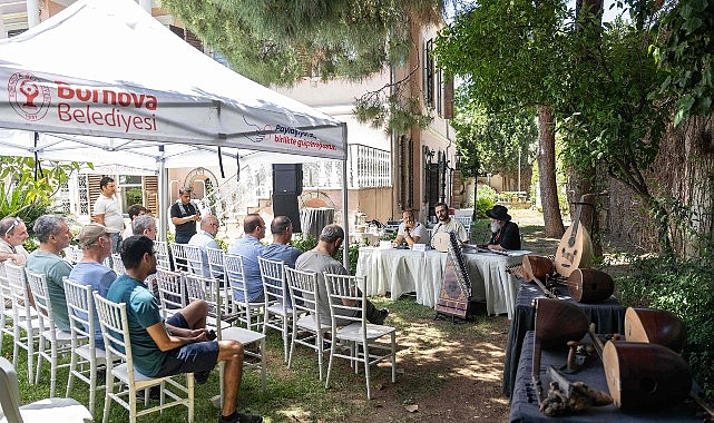 Bornova'da çalgı yapımının büyüsü yaşandı