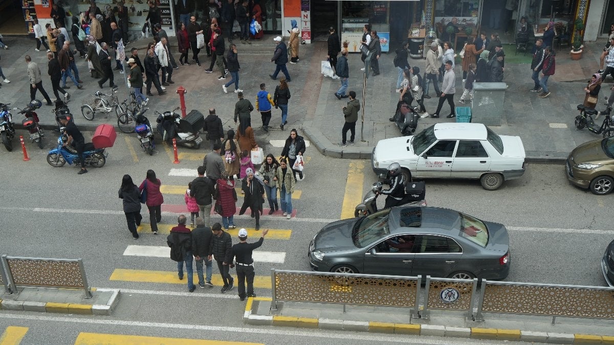 Erzincan’da bayram alışverişi yoğunluğu