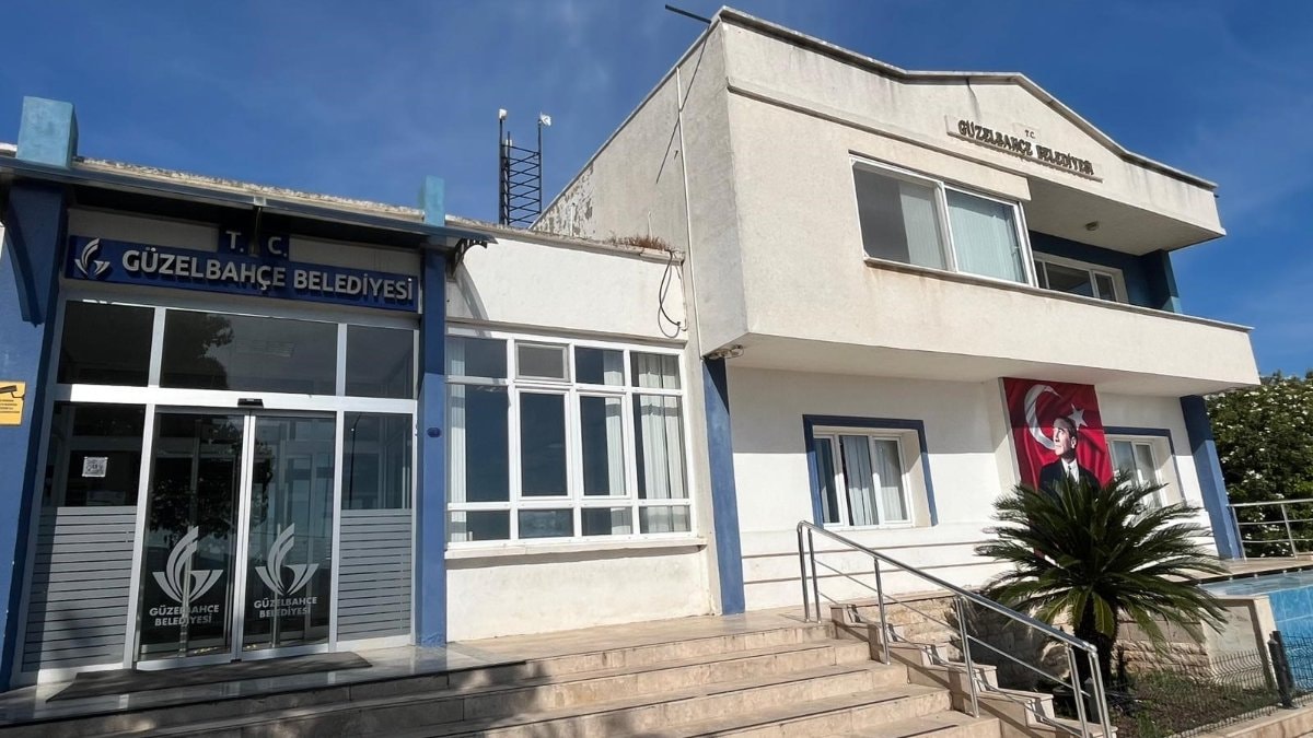 Güzelbahçe Belediyesi'ne operasyon: 17 yıllık rüşvet çarkı deşifre oldu