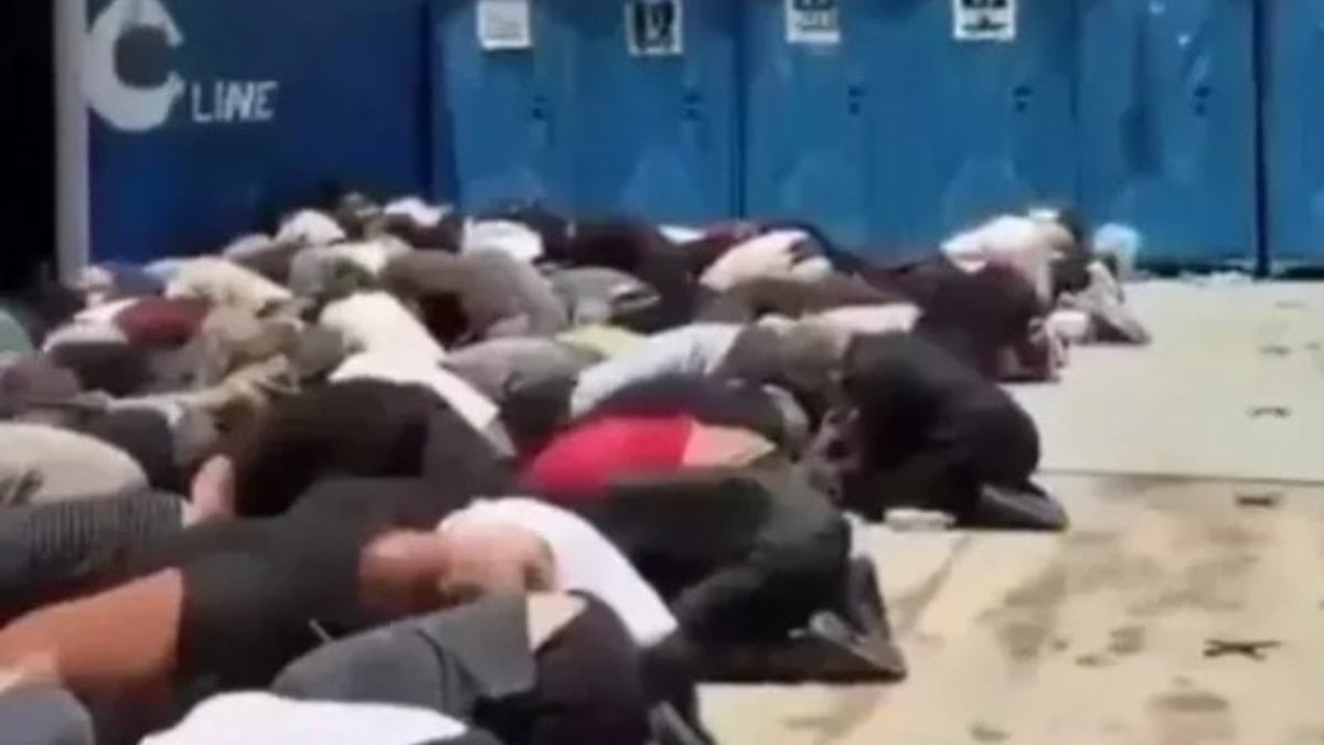 İsrail'in Sumud Filosu aktivistlerine kötü muamelesine dünyadan tepki