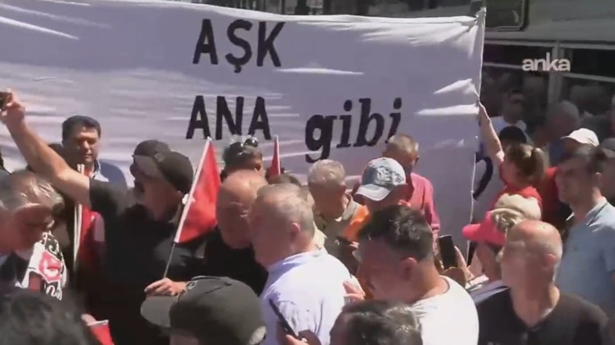 İzmir'de Cemal Enginyurt'la dalga geçildi: En büyük devrimci geldi