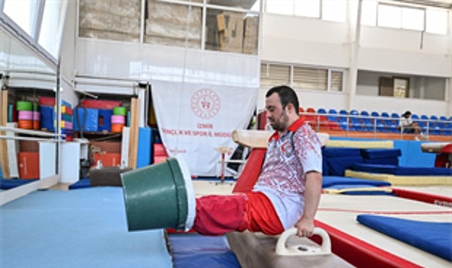 İzmirli özel sporcu Öztürk'ten tarihi başarı