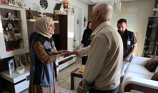 Kartepe'de Gönüllere Dokunan Bayram Ziyareti