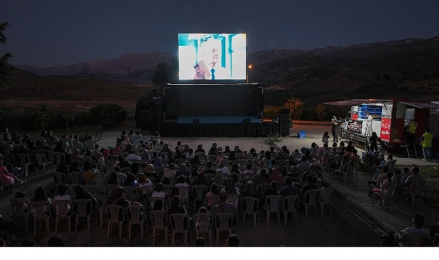 Konya Büyükşehir'in "Sinema Günleri" Merkez Dışındaki İlçelerde Yaz Akşamlarına Renk Katıyor