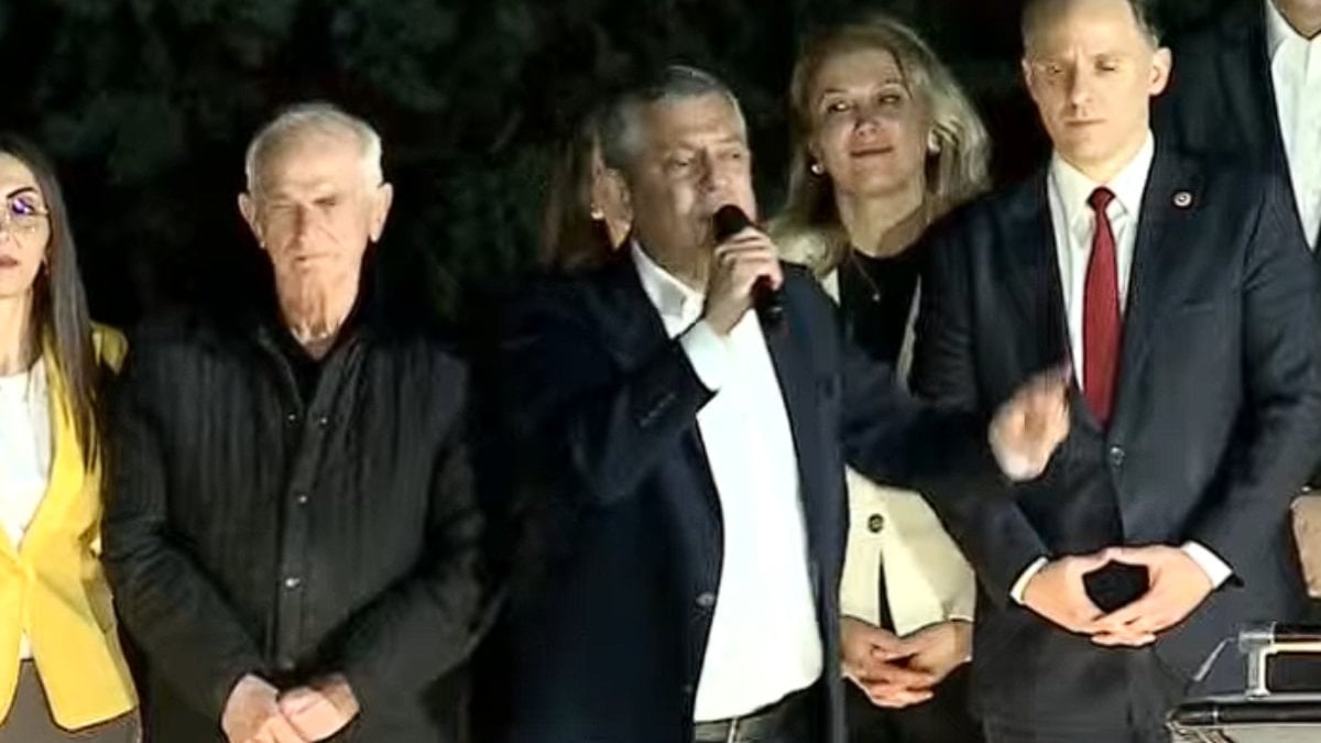 Mutlak butlan kararı sonrası Önder Sav, Özgür Özel'in yanına gitti