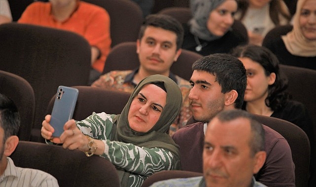 Yeşilçam Oyunu Keçiören'de Sahnelendi