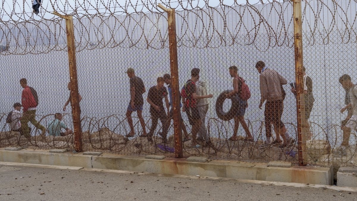 AB: Sebte nedeniyle Schengen'in İspanya'ya kapatılması gündemde değil