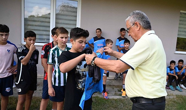 Başkan Topaloğlu'ndan futbolculara moral ziyareti