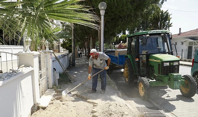 Burhaniye'de Yol Yapım, Bakım ve Onarım Çalışmaları Aralıksız Devam Ediyor