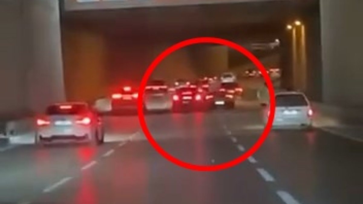 Bursa'da makas terörü: Otomobile çarpıp kaçtı