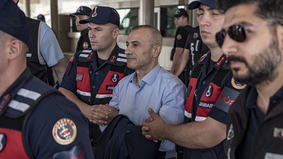 Eski Tunceli Valisi Tuncay Sonel, yeniden adliyeye getirildi