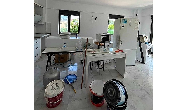 Evi yanan vatandaşa Kemer Belediyesi'nden destek