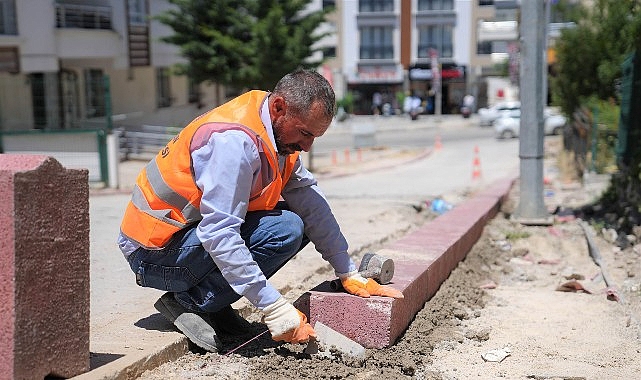 Keçiören'de Kaldırımlar Yenileniyor