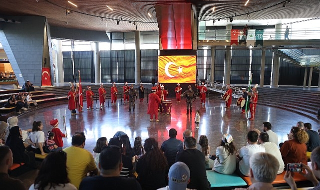 Panorama 1326 Bursa'da Tarihin İhtişamı Yankılandı