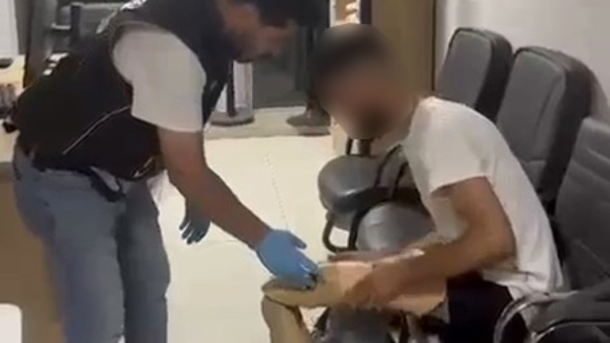 Bursa'da protez bacağından uyuşturucu çıkan yabancı uyruklu şahıs gözaltında