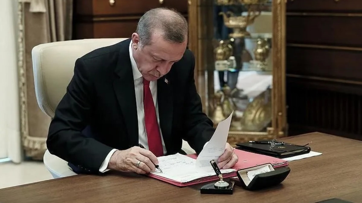Cumhurbaşkanlığı tarafından yapılan atamalar Resmi Gazete'de