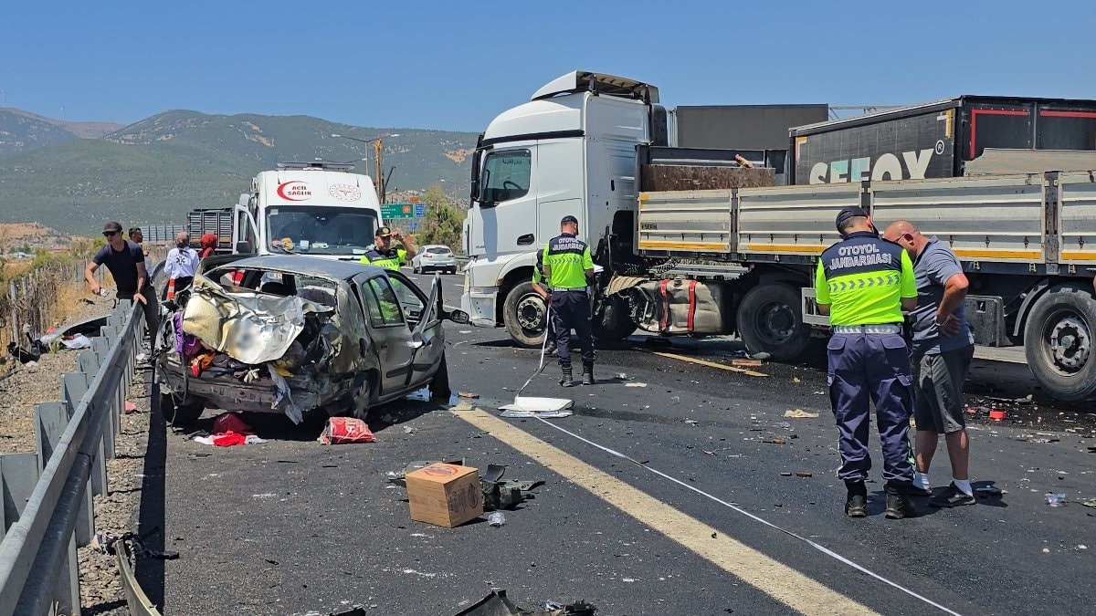 Gaziantep'te zincirleme kaza: Anne ve çocuğu hayatını kaybetti