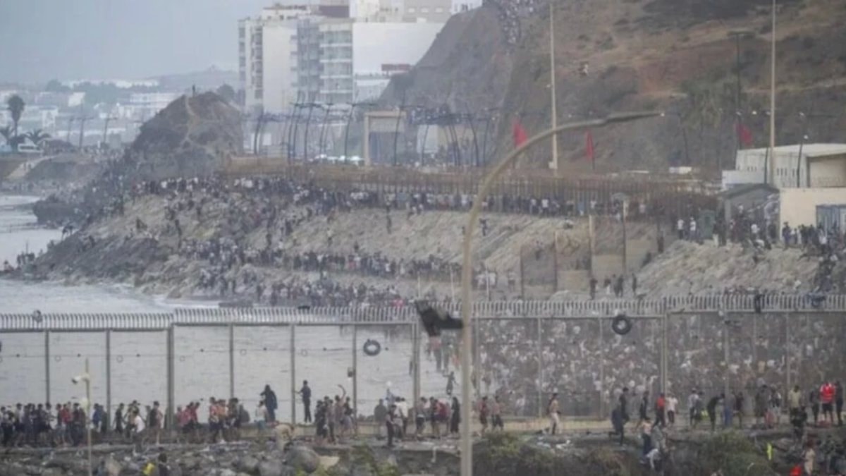 İspanya'ya geçen göçmenlerden 69 bin 500'ü Fas'a geri döndü