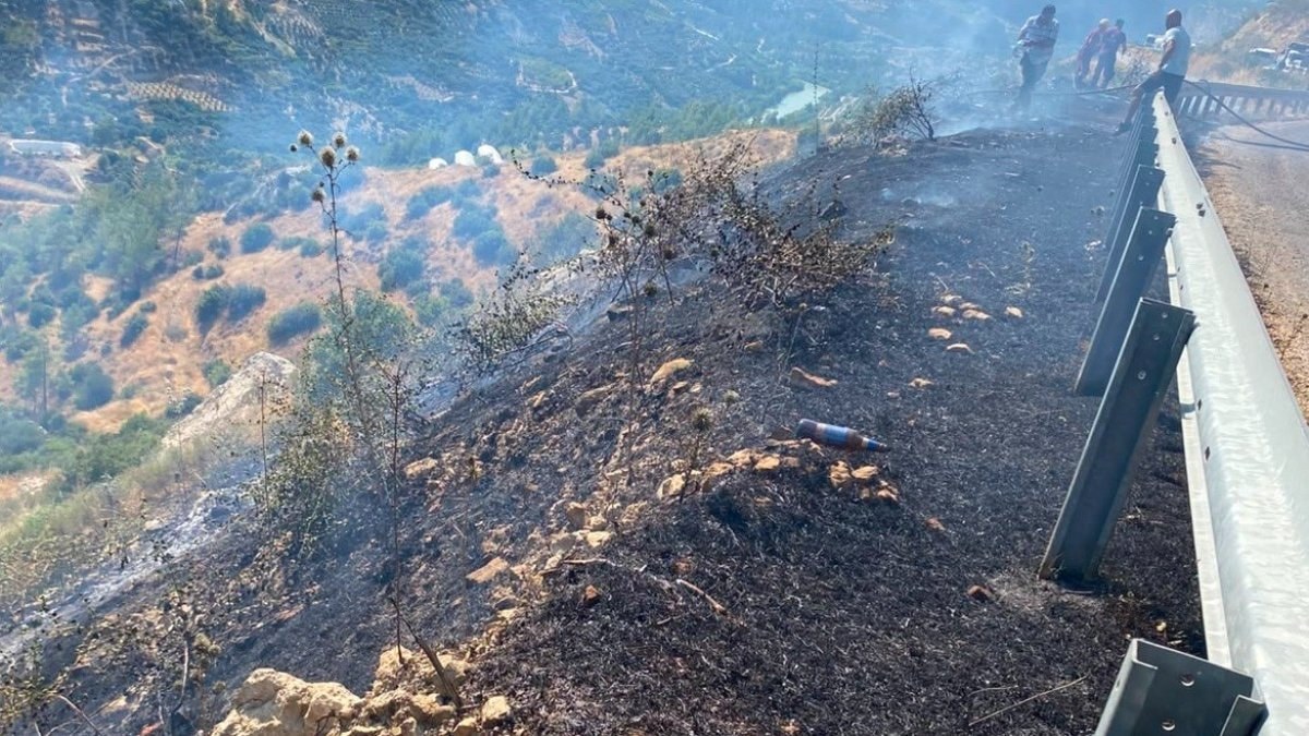 Mersin'de yangın: Ekipler havadan ve karadan müdahaleyle kontrol altına aldı