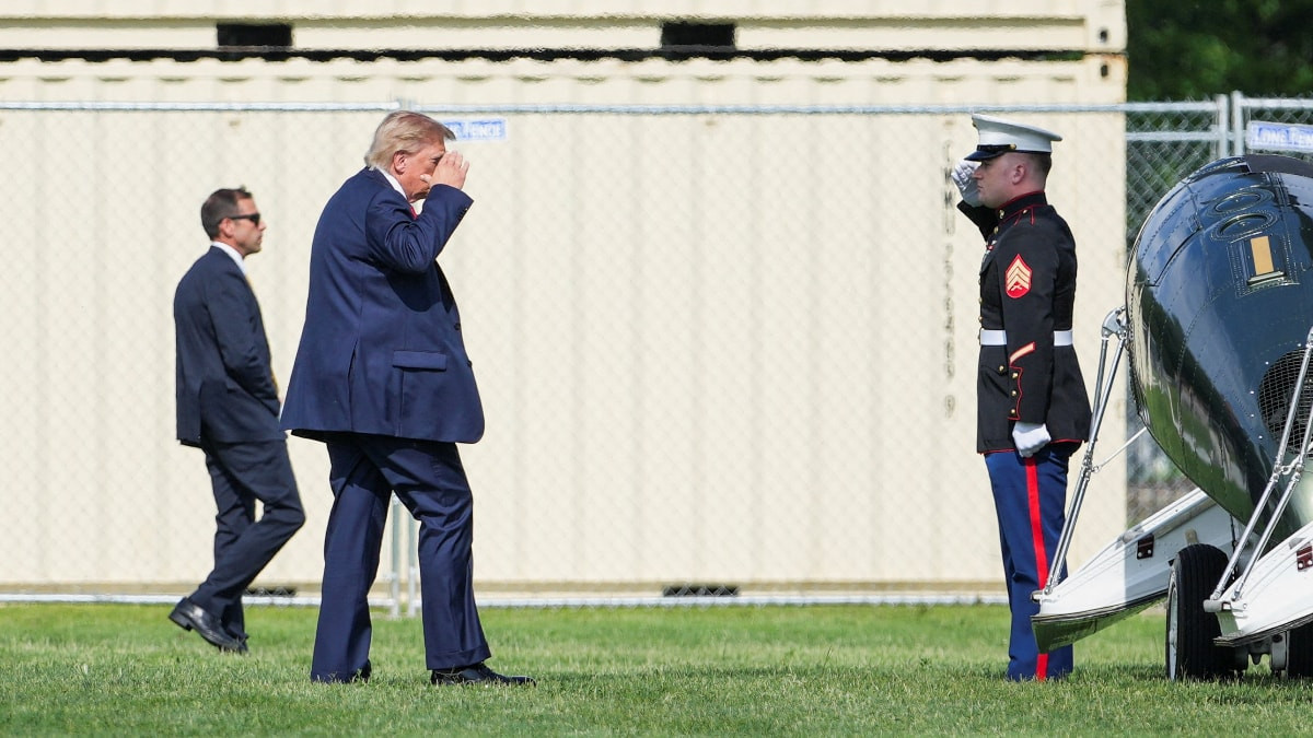 Husiler, Riyad'ı hedef aldı: Trump ziyaretini yarıda kesip Beyaz Saray'a döndü