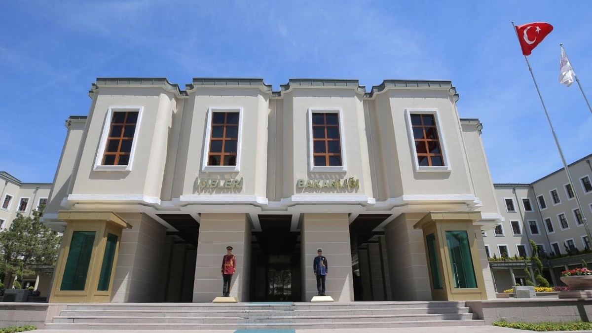 İçişleri Bakanlığı: 6 bin 134 kişinin vatandaşlık kararı iptal edildi