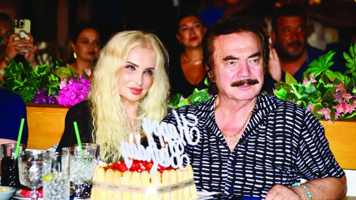 Orhan Gencebay'ın 82 yaşındaki eşinden Sevim Emre'den bikinili poz