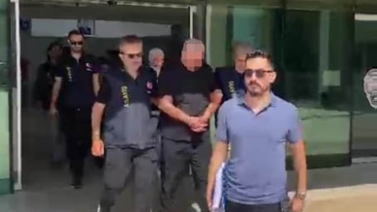 Sahte altınlar ile kuyumcuları dolandıran şüpheliler Denizli'de yakalandı