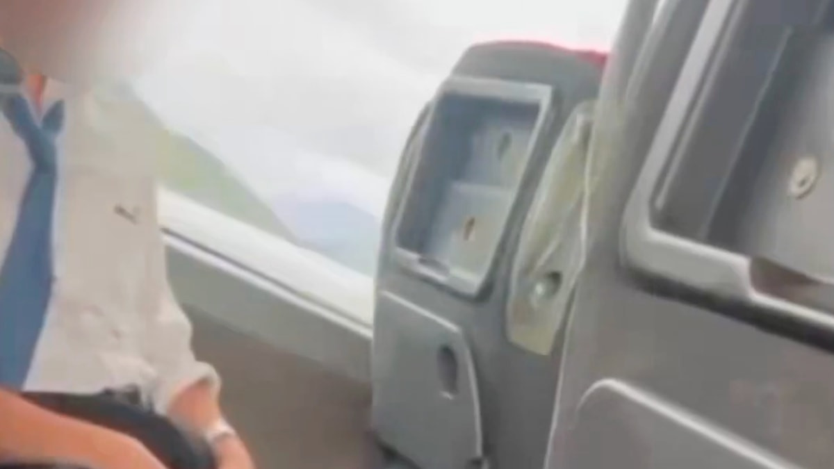 Şehirlerarası otobüste skandal görüntüler: Muavinin müstehcen hareketleri kamerada