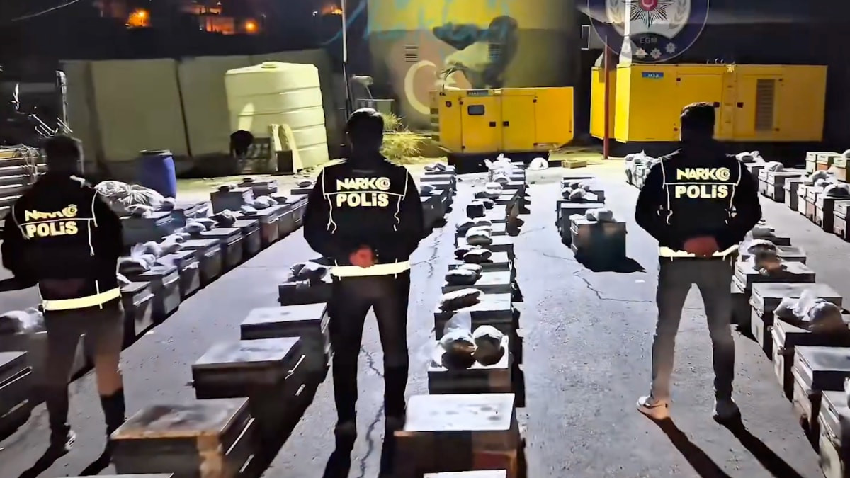 Hakkari'de 91,1 kilogram uyuşturucu ele geçirildi
