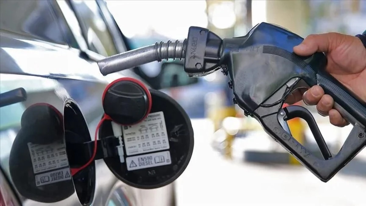 Motorine 4,90 lira indirim geldi: Pompa fiyatları yine değişti